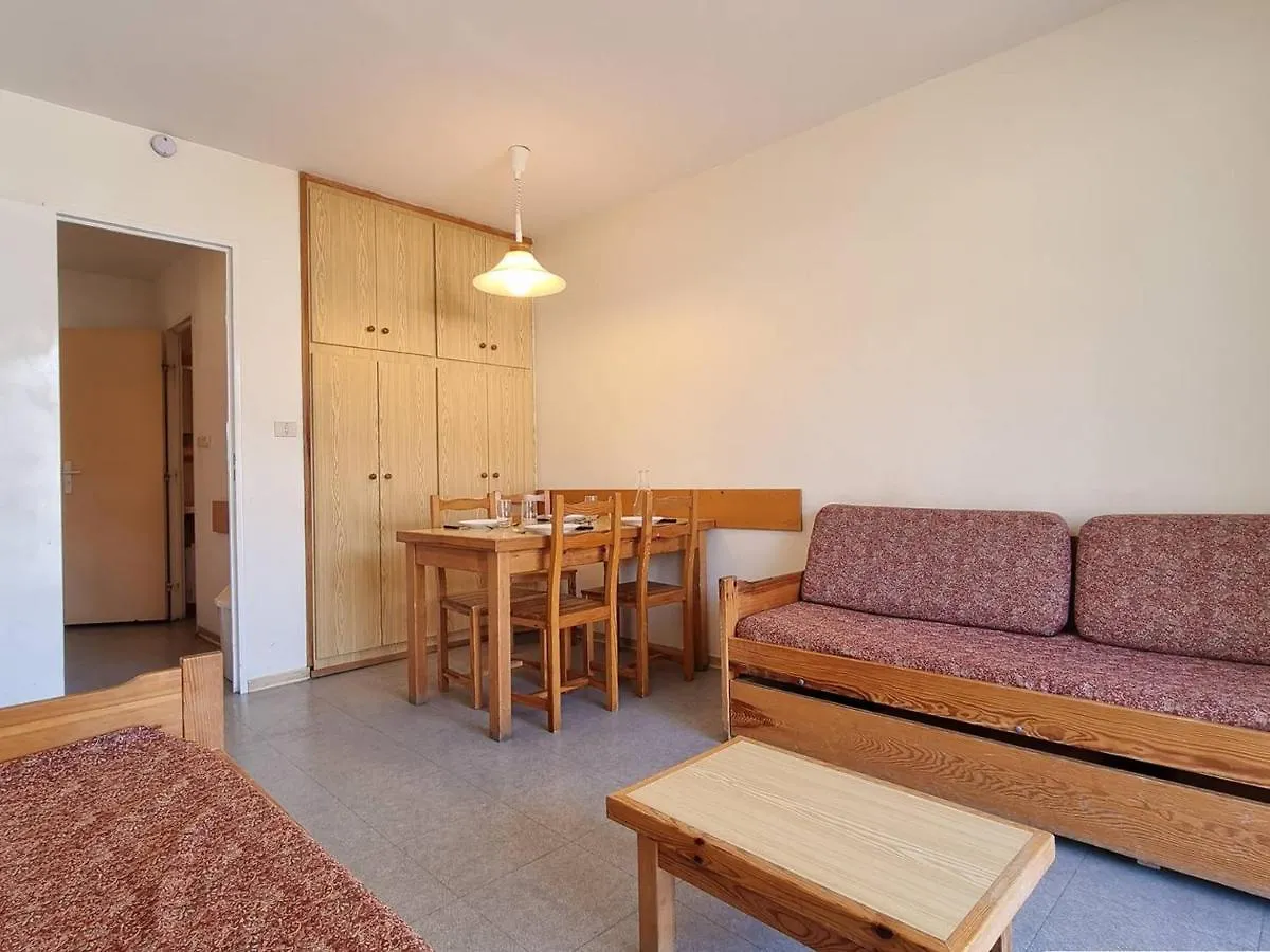 Appartement 2 Pieces, 5 Pers, Proche Pistes, Commerces Et Telesiege, Parking Gratuit - Fr-1-525-267 Le Devoluy Apartment